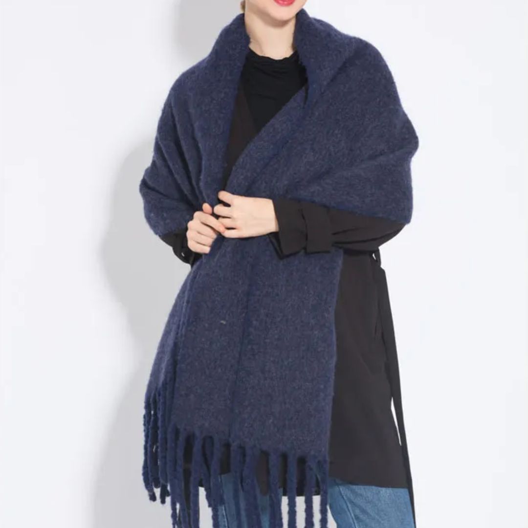 Long Winter Scarf with Smooth Finish for Women | Ideal for the Cold Season