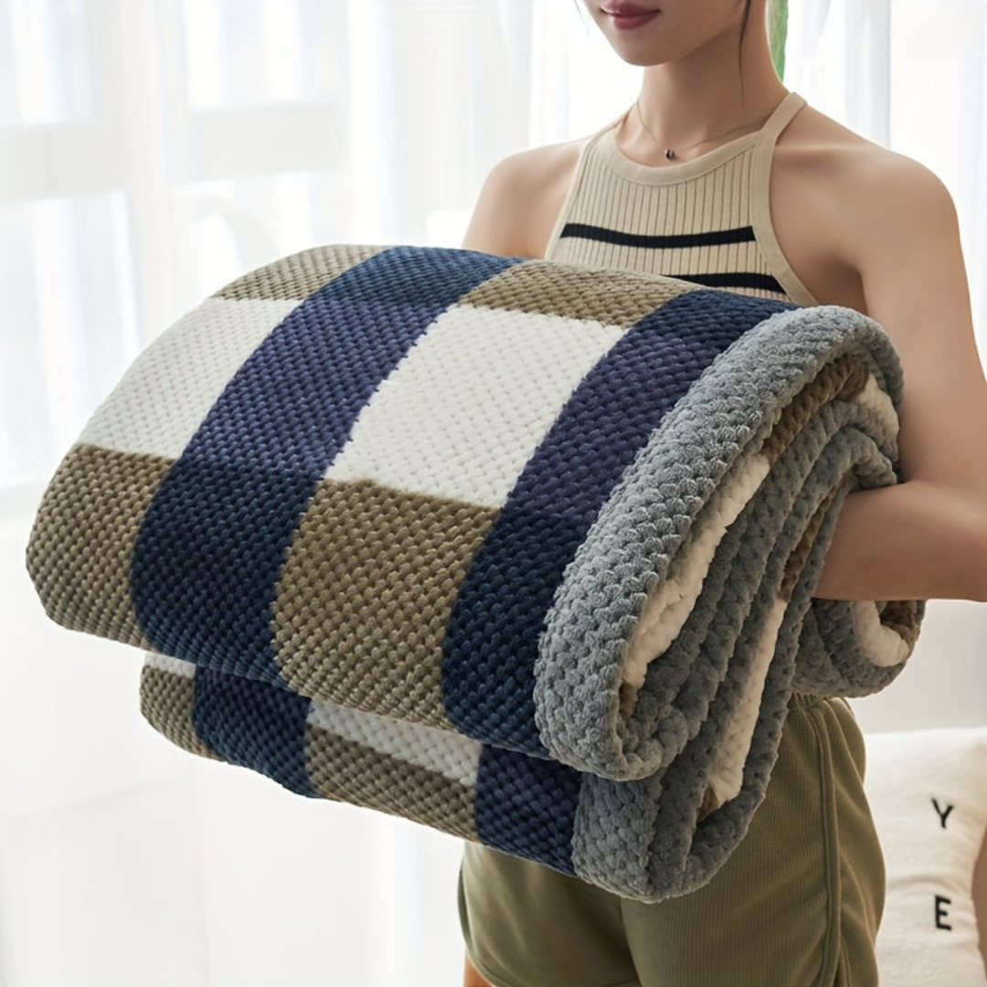 Brivor | Luxurious Fleece Diamond Blanket – Cozy Elegance for Comfortable Moments