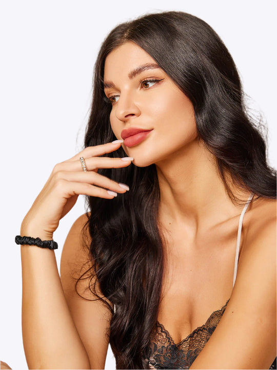 Arabelle - Delicate Stretch Design Women's Scrunchie