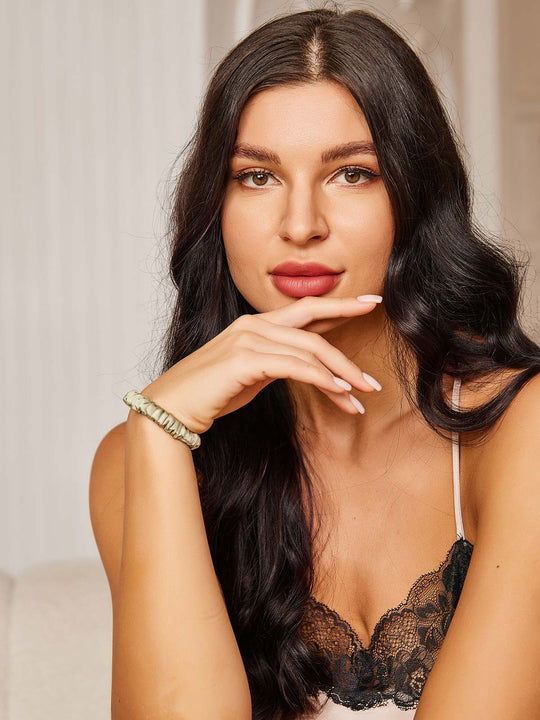 Arabelle - Delicate Stretch Design Women's Scrunchie