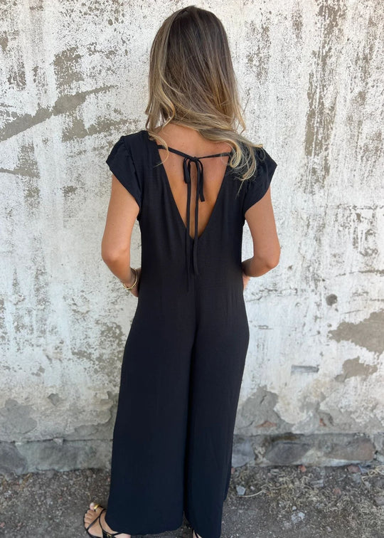 Women's Sleeveless Jumpsuit with V-Neck and Pockets