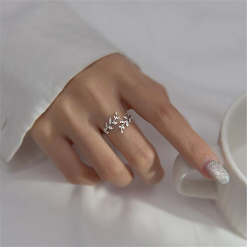 Mira | Elegant Adjustable Ring