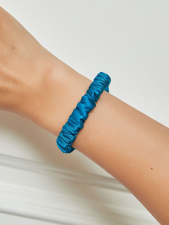 Arabelle - Delicate Stretch Design Women's Scrunchie