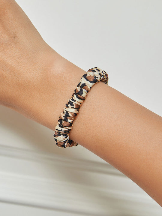 Arabelle - Delicate Stretch Design Women's Scrunchie