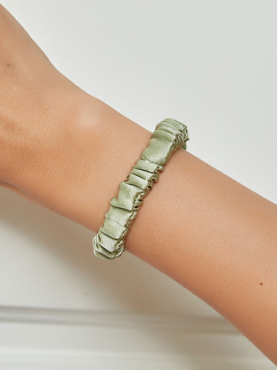 Arabelle - Delicate Stretch Design Women's Scrunchie