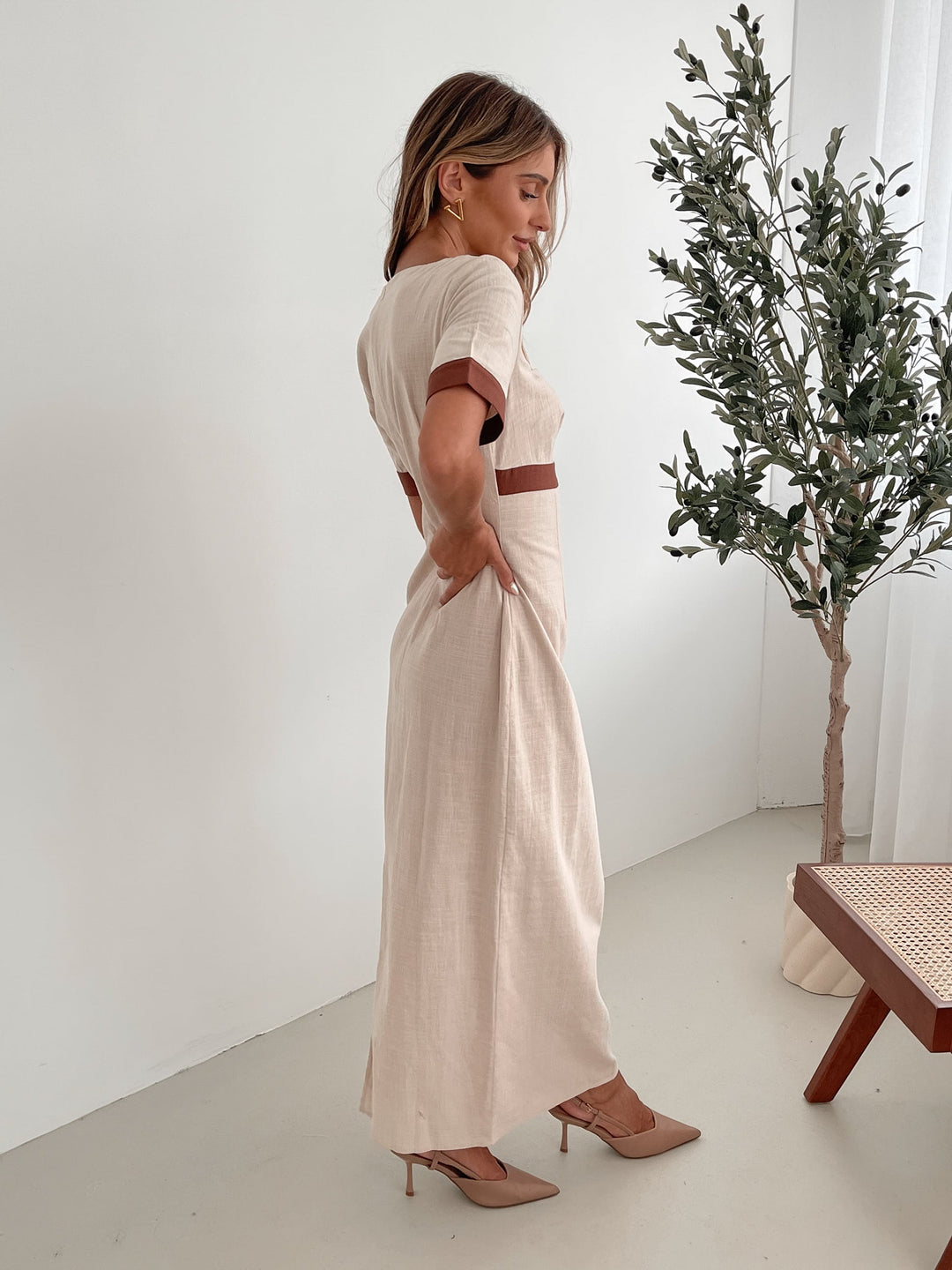 Dames | Adrianne Jurk | Vierkante Halslijn | Korte Mouwen | Rechte Rok | Maxi Lengte