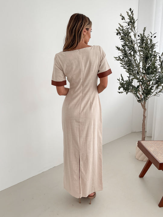 Dames | Adrianne Jurk | Vierkante Halslijn | Korte Mouwen | Rechte Rok | Maxi Lengte