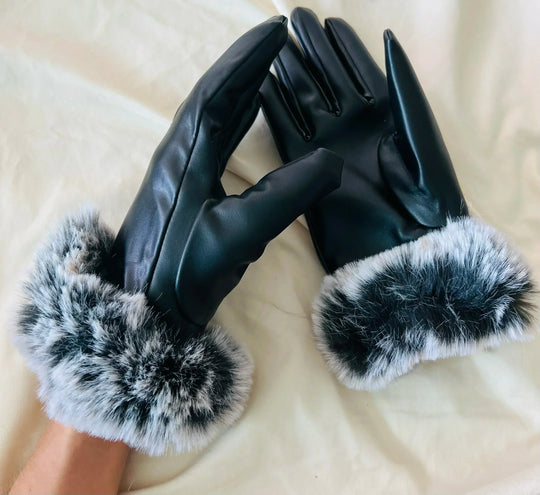 Winter Gloves with Faux Fur Trim for Women | Ideal for Cold Days