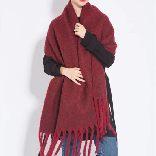 Long Winter Scarf with Smooth Finish for Women | Ideal for the Cold Season