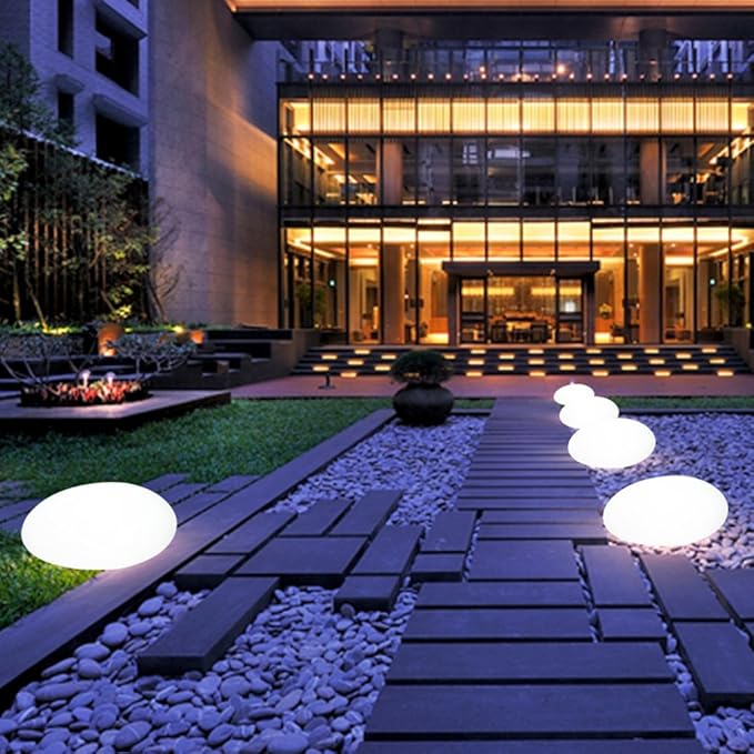 Cobblestone Garden Lamp