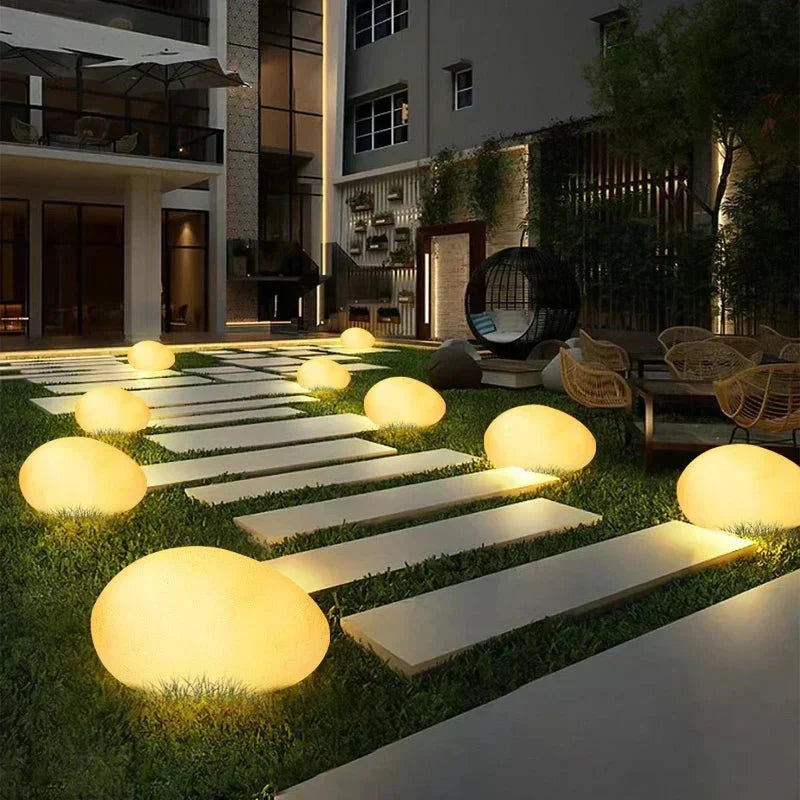 Cobblestone Garden Lamp