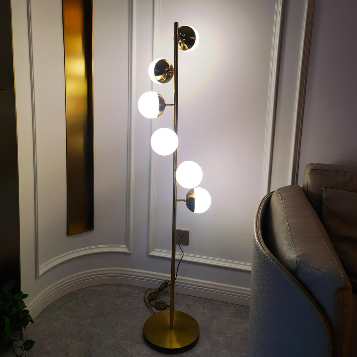 Doppler LED Floor Lamp