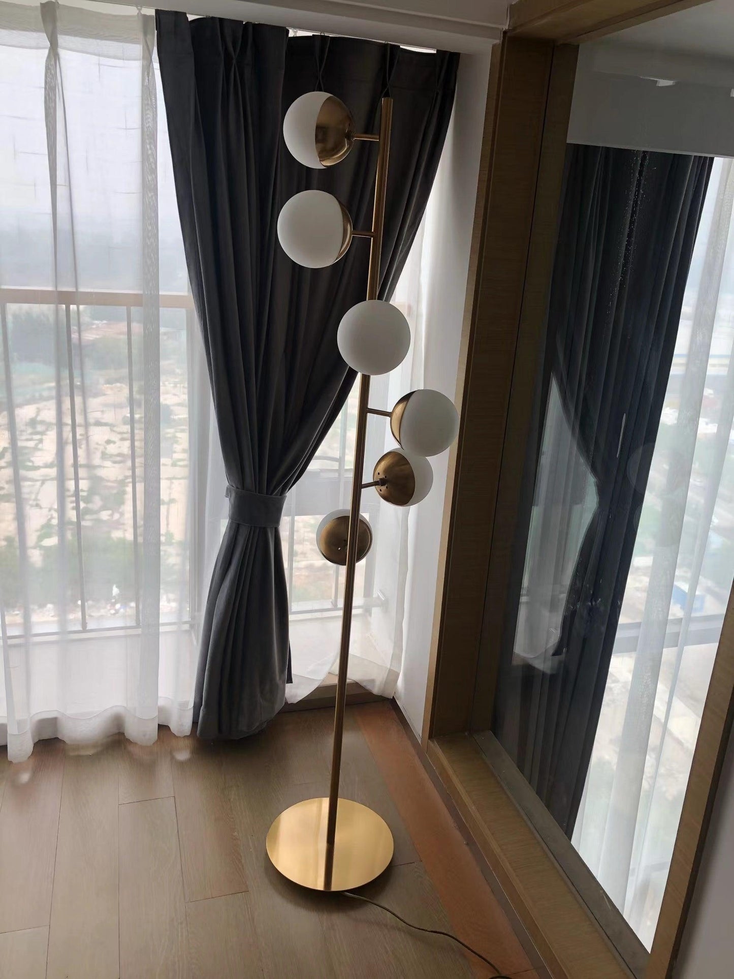 Doppler LED Floor Lamp