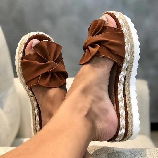 Women's summer sandals with bow on platform