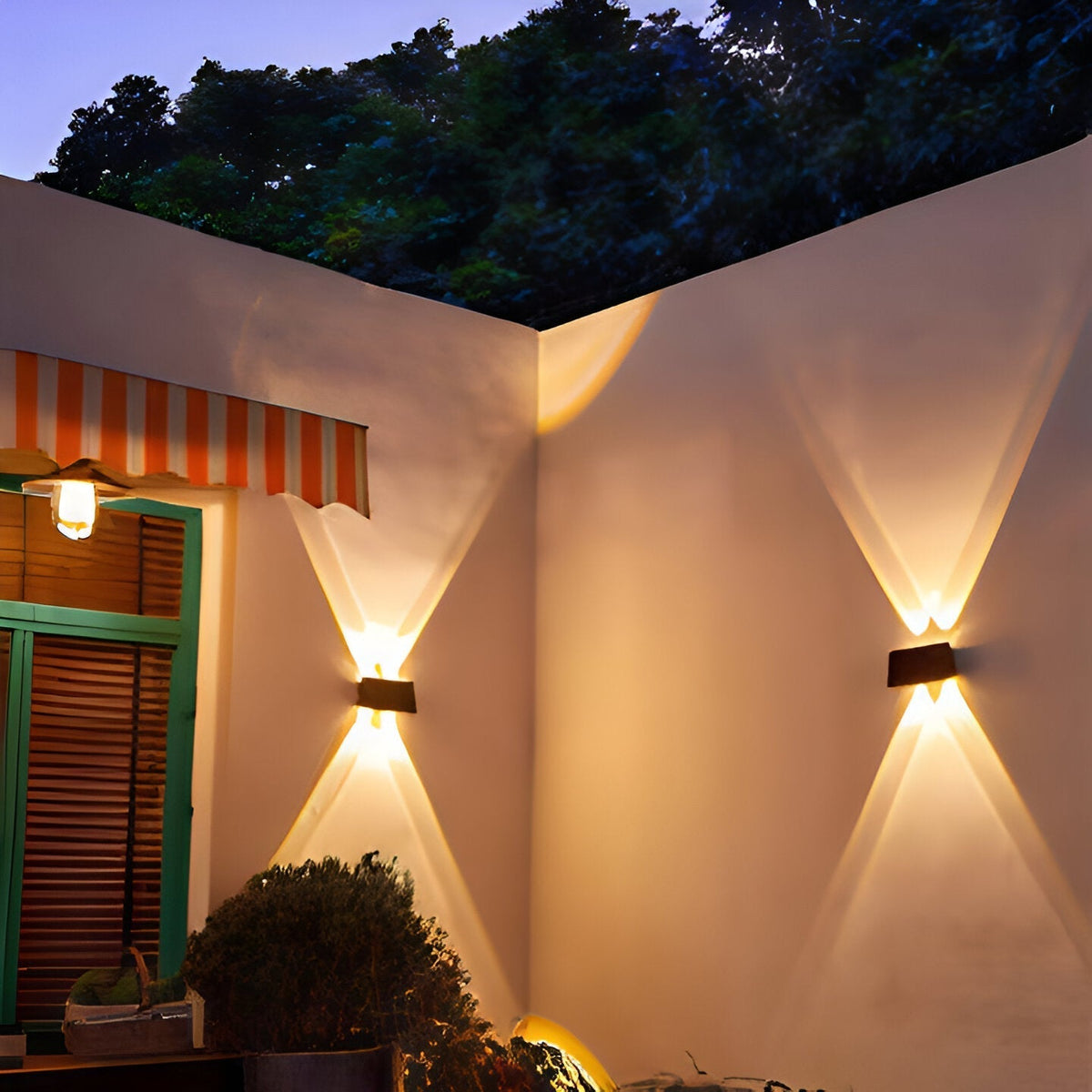 Auristia Solar LED Wall Lamp Up & Down | Waterproof Outdoor Wall Light | IP65 Wireless Facade Lighting