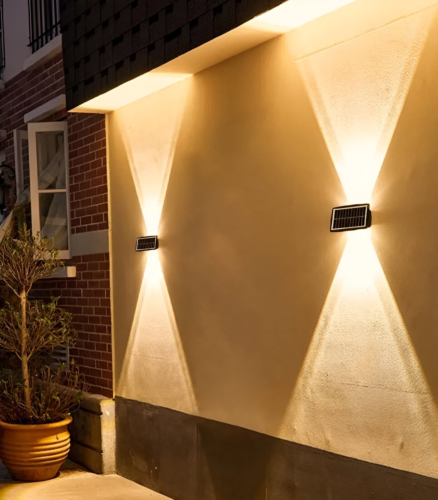 Auristia Solar LED Wall Lamp Up & Down | Waterproof Outdoor Wall Light | IP65 Wireless Facade Lighting
