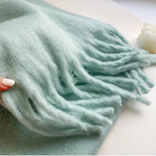 Long Winter Scarf with Smooth Finish for Women | Ideal for the Cold Season