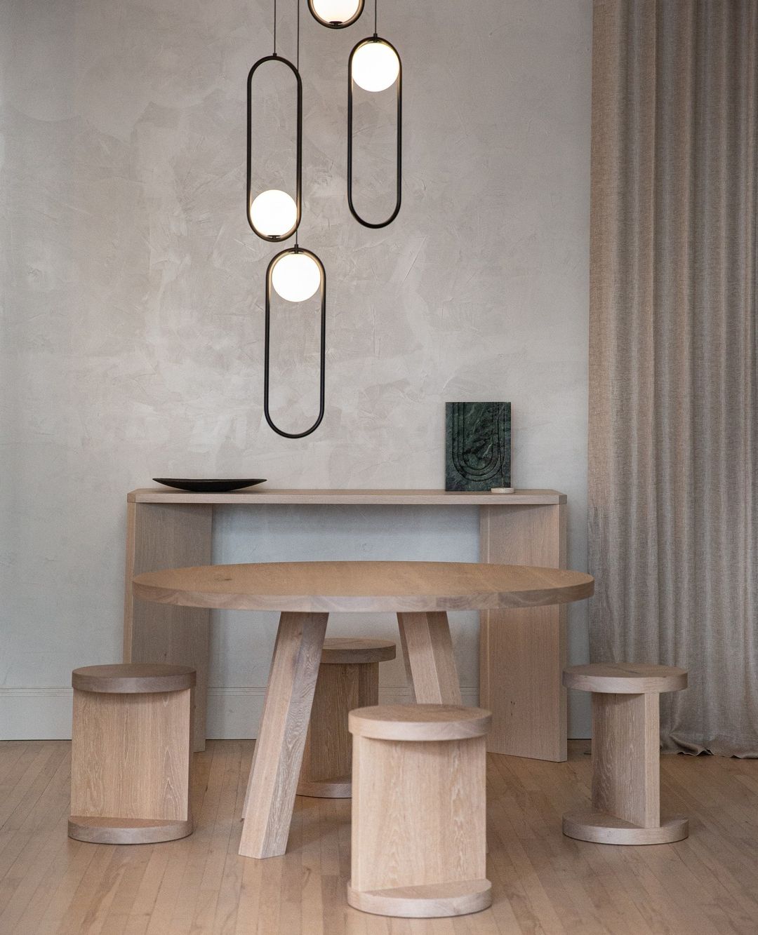 Mila Pendant Lamp Modern Glass Design | Elegant Hanging Ceiling Light | Metal Frame | E14 LED Edison Bulb | Oval & Round Sizes