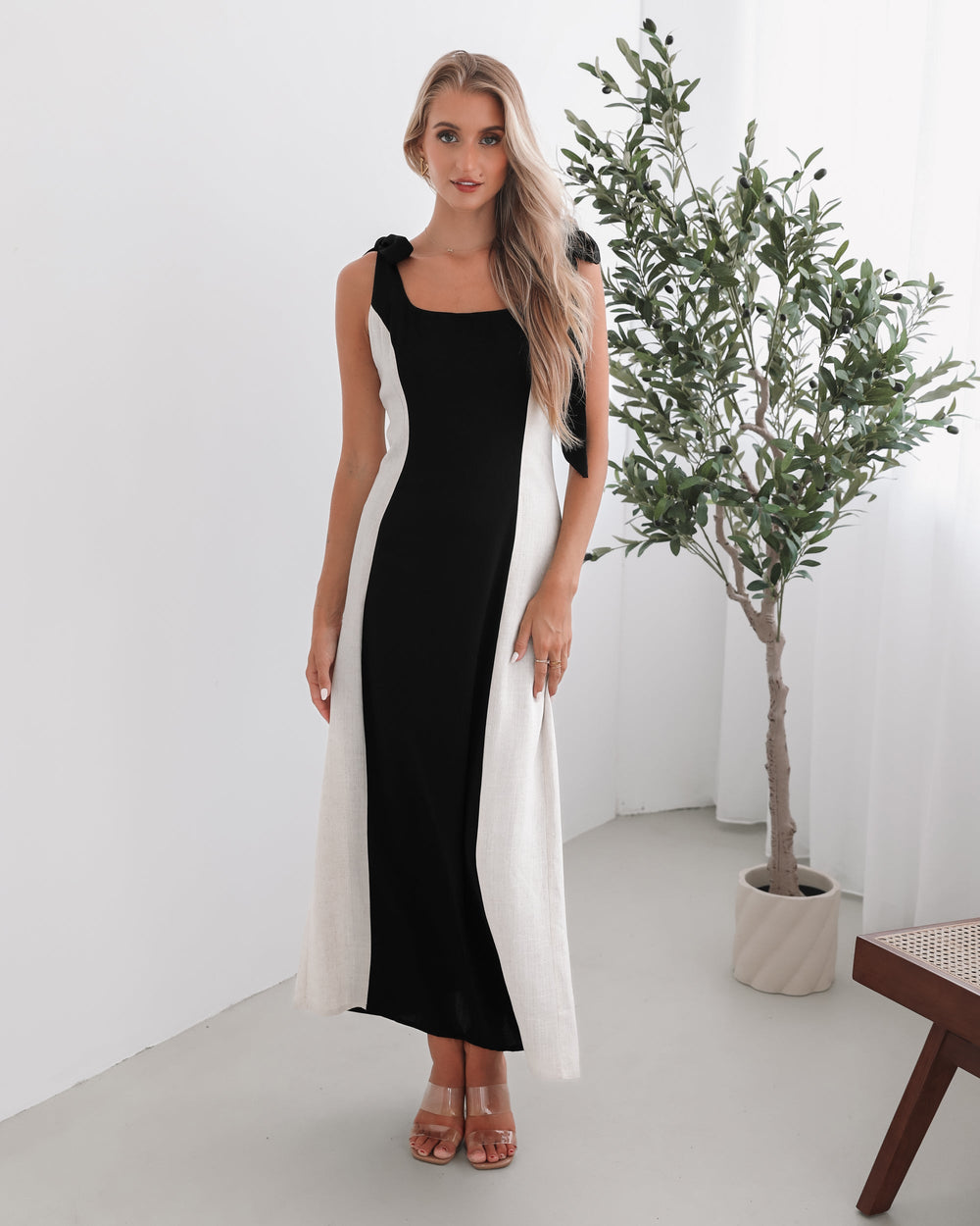 Dames | Morticia Jurk | Fit-and-Flare | Ronde Halslijn | Zelfbindende Bandjes | Maxi Lengte
