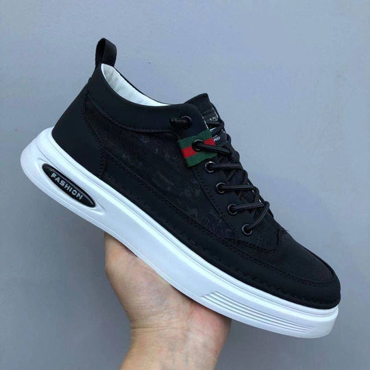 Men's Lace-Up Low Sneakers with Padded Collar and Grip Sole