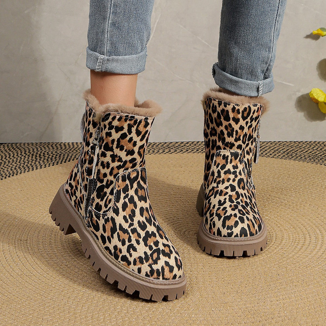 HeidiMode | Elegant Boots with Leopard Print