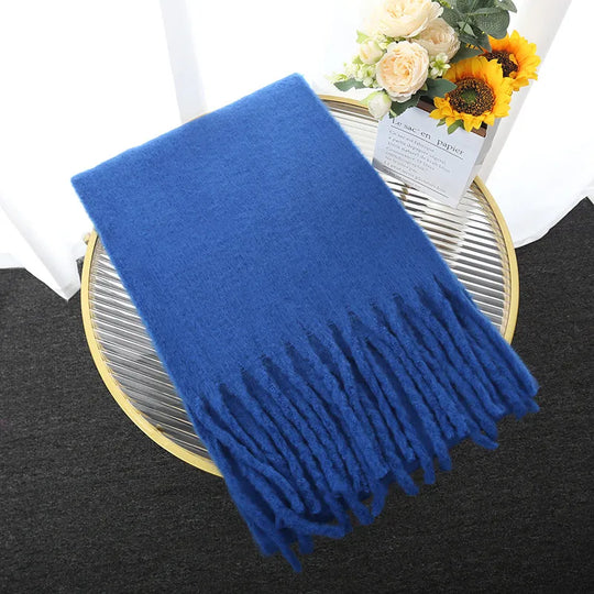 Long Winter Scarf with Smooth Finish for Women | Ideal for the Cold Season