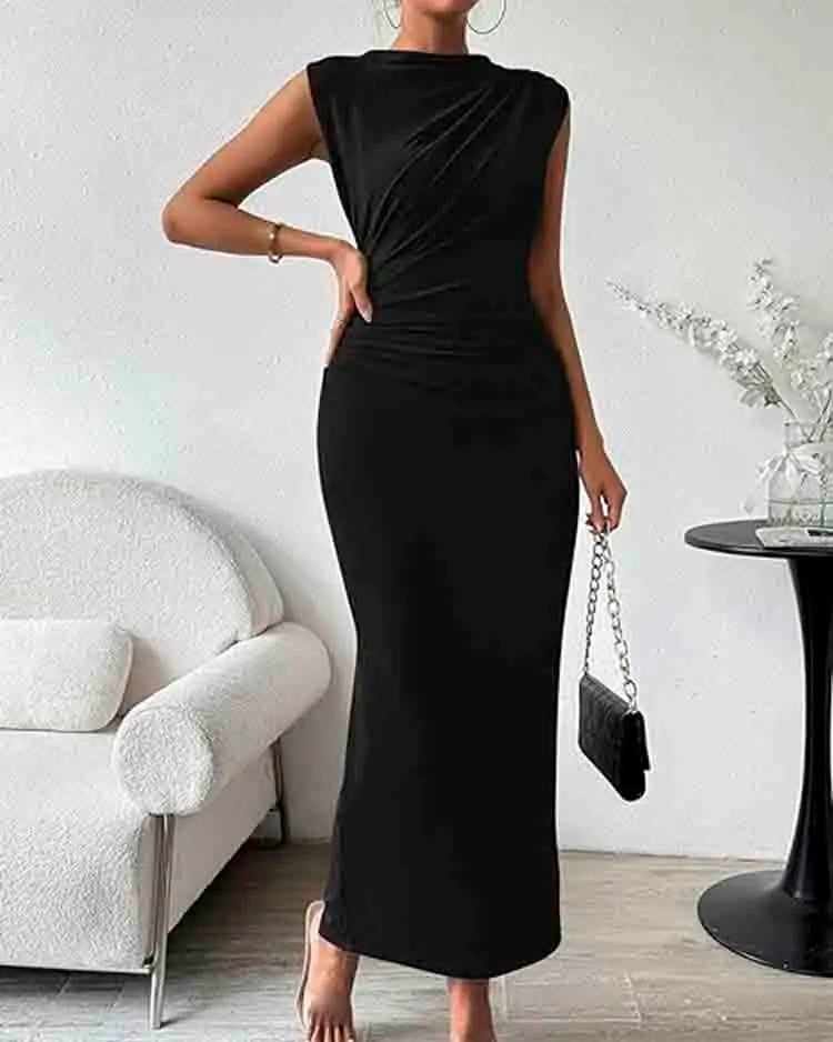 Elegant maxi dress with asymmetrical draping