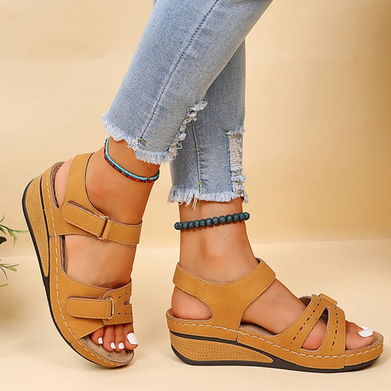 Women's platform sandals with adjustable straps