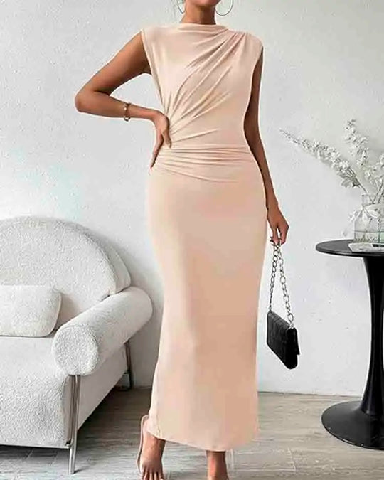 Elegant maxi dress with asymmetrical draping