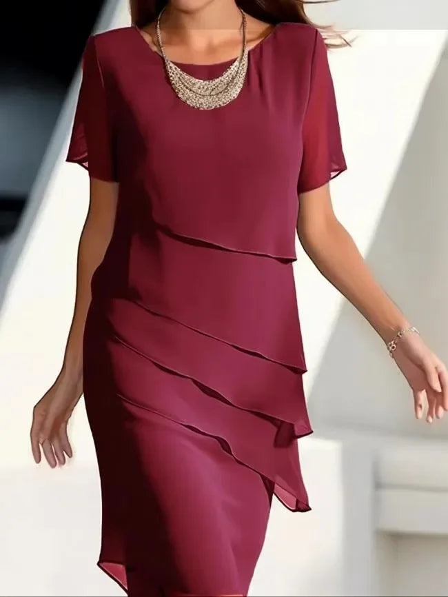 Elegant ladies' layered dress with short sleeves