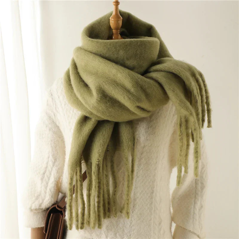 Winter Scarf for Women with Large Fringes | Ideal for the Cold Season