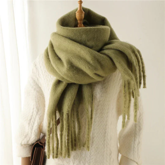 Winter Scarf for Women with Large Fringes | Ideal for the Cold Season