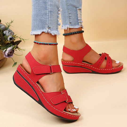 Women's platform sandals with adjustable straps