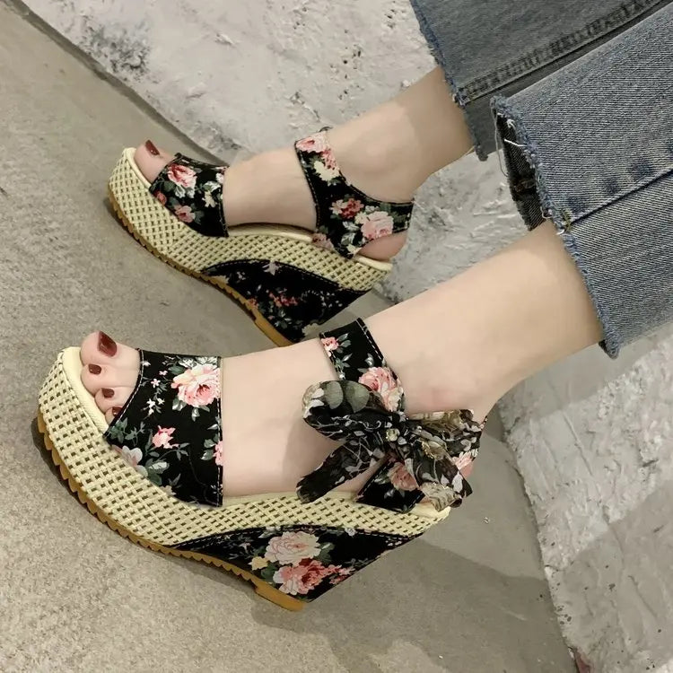 Women's Wedge Heel Sandals with Lace and Laces