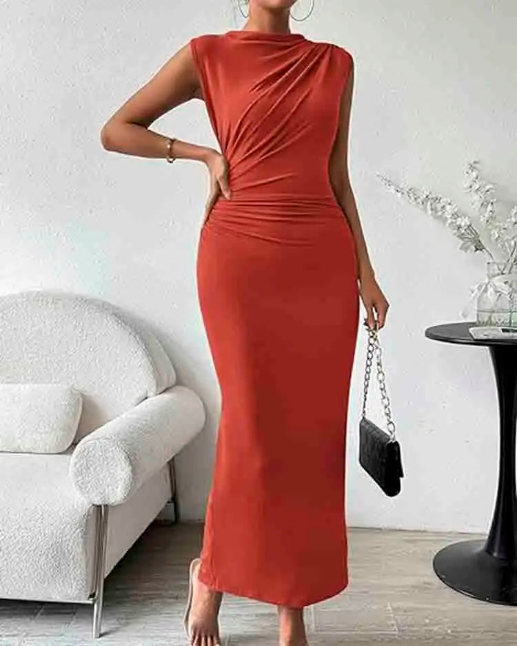 Elegant maxi dress with asymmetrical draping