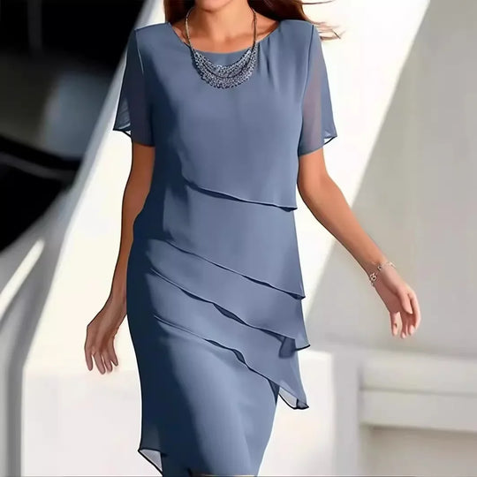 Elegant ladies' layered dress with short sleeves