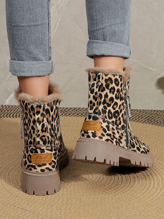 HeidiMode | Elegant Boots with Leopard Print