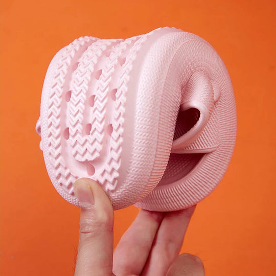 Women's foam sandals with adjustable straps