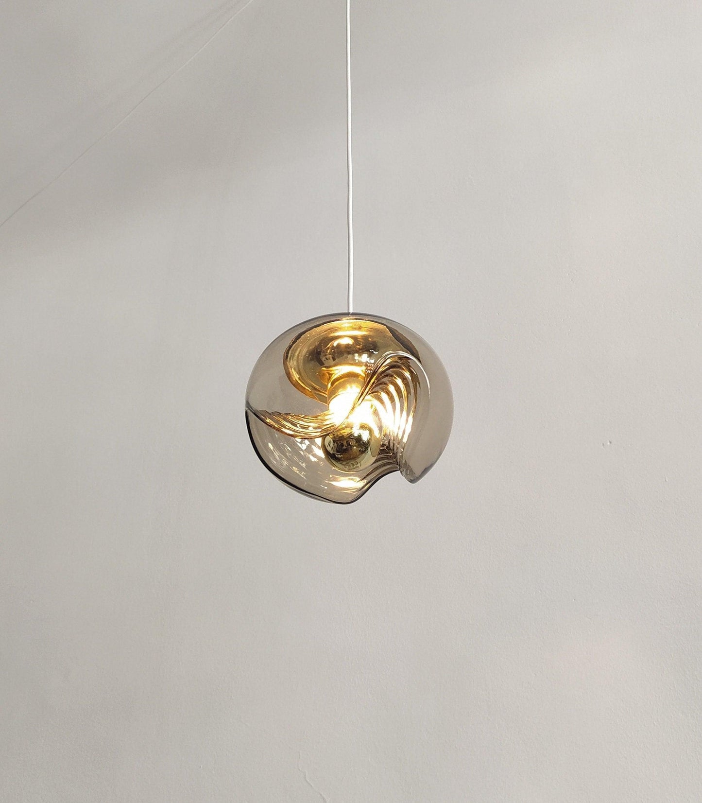 Wave Pendant Lamp | Modern Fluid Glass Hanging Light | E26/E27 LED/Edison Fixture | Adjustable Suspension Ceiling Lighting