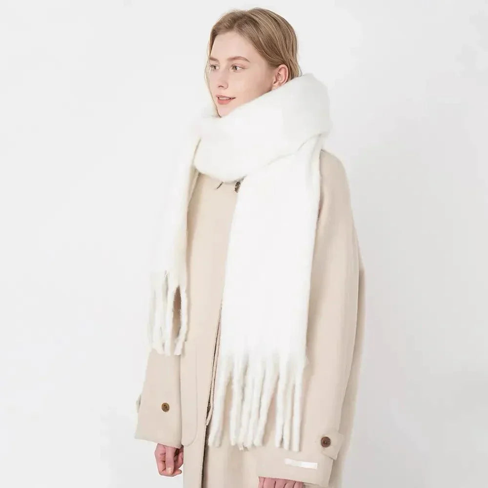 Classic Design Scarf for Adults | Ideal for the Winter Season