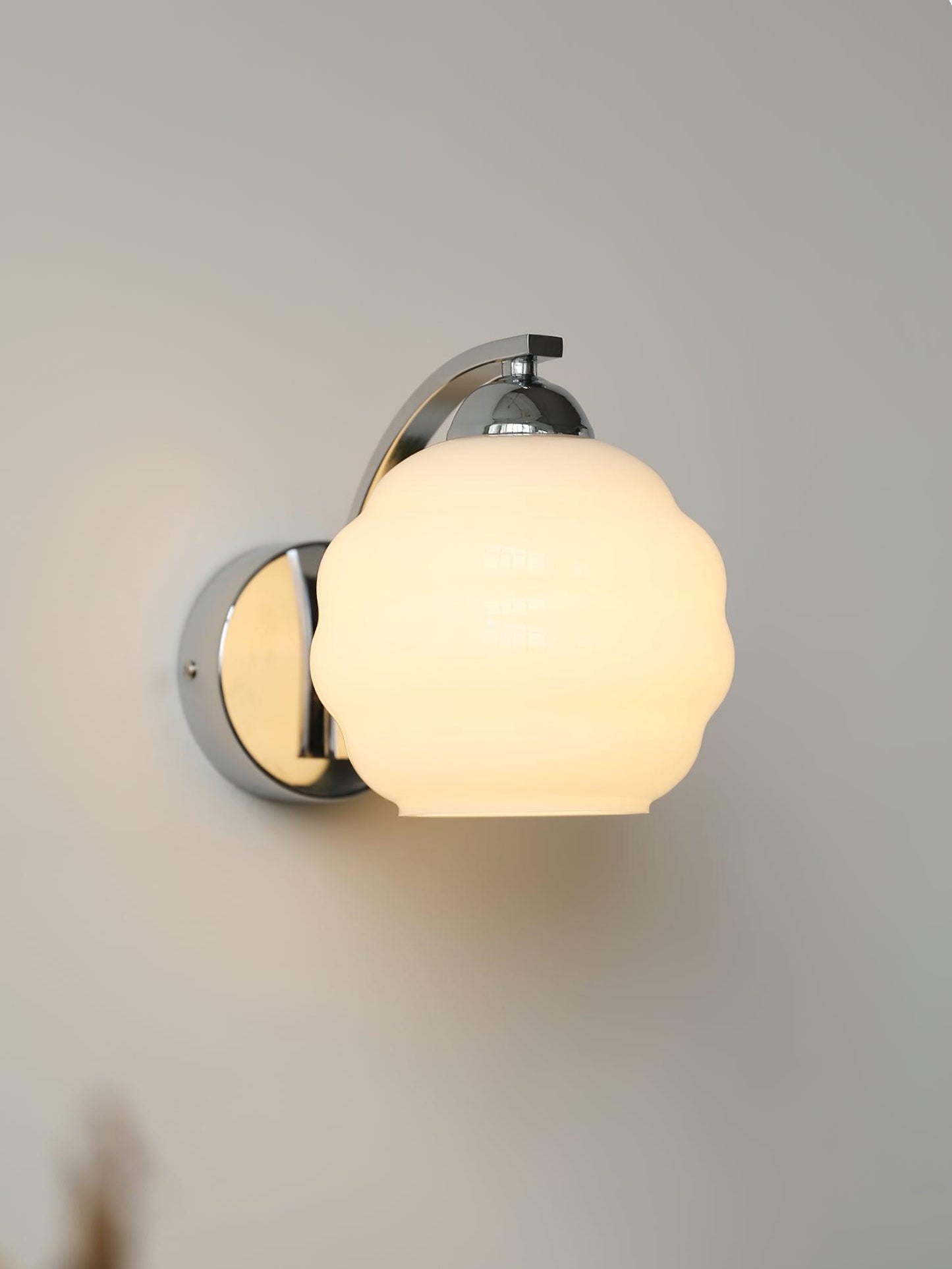 Art Deco Vintage Wall Lamp Glass Shade | Gold or Chrome Finish | E26 E27 LED Compatible | Classic Indoor Wall Lighting