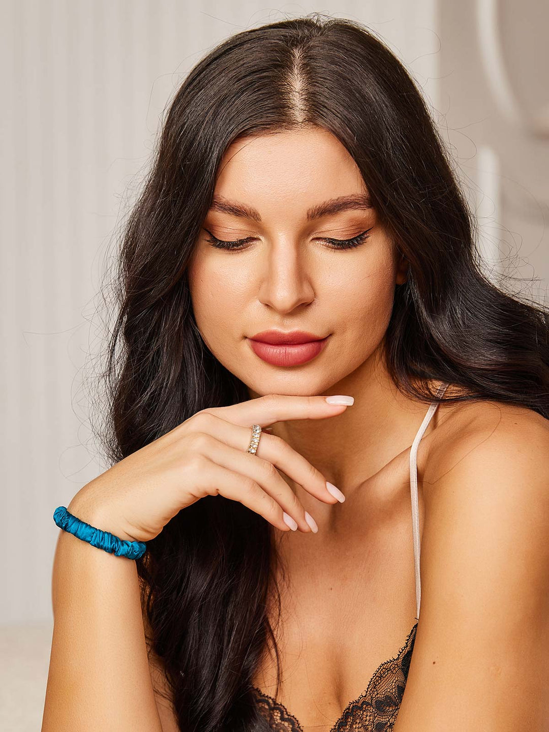 Arabelle - Delicate Stretch Design Women's Scrunchie