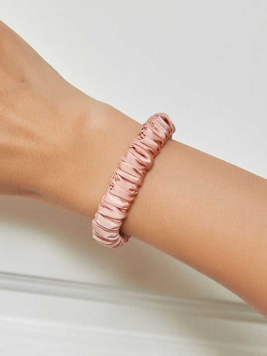 Arabelle - Delicate Stretch Design Women's Scrunchie