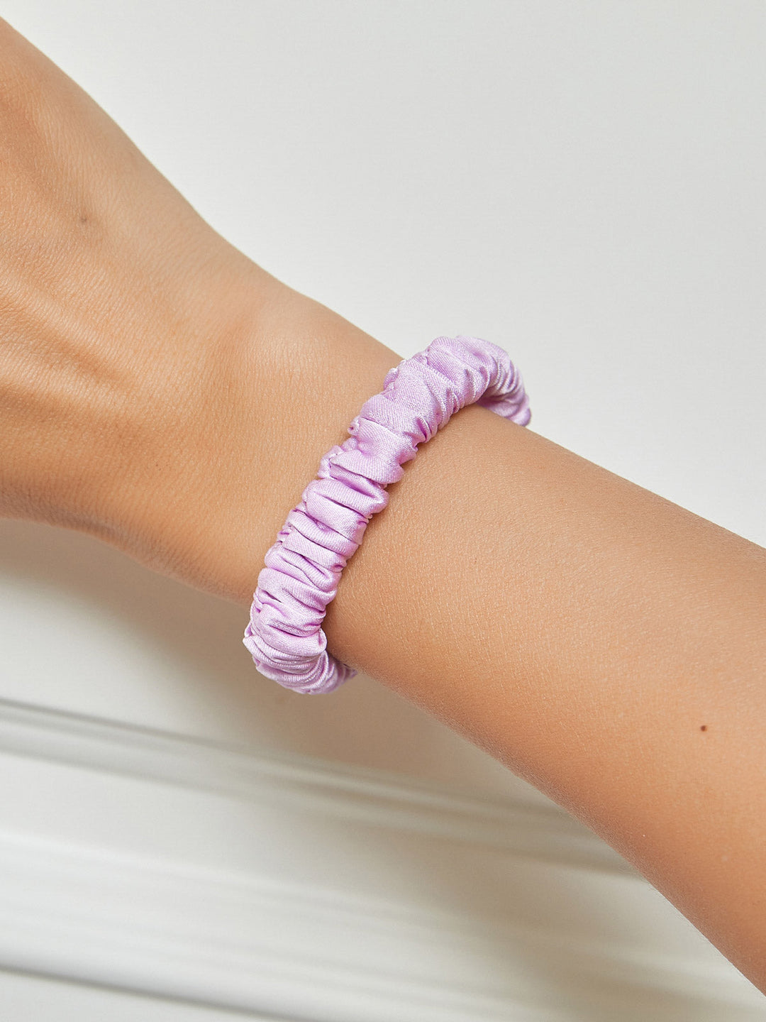 Arabelle - Delicate Stretch Design Women's Scrunchie