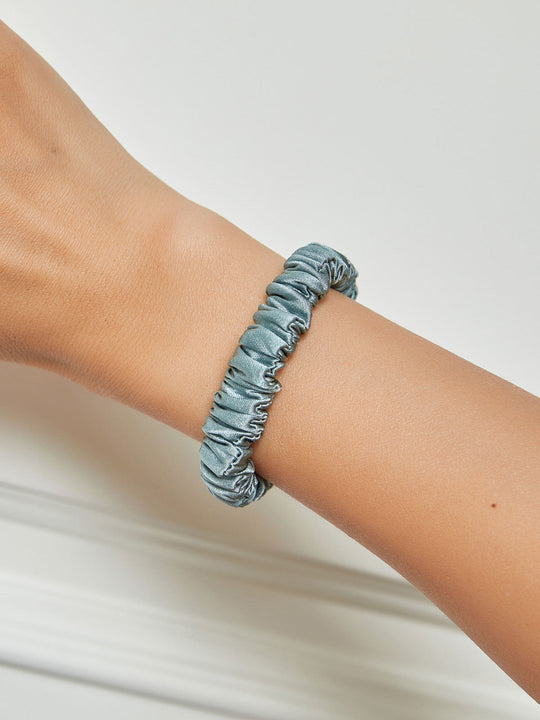 Arabelle - Delicate Stretch Design Women's Scrunchie