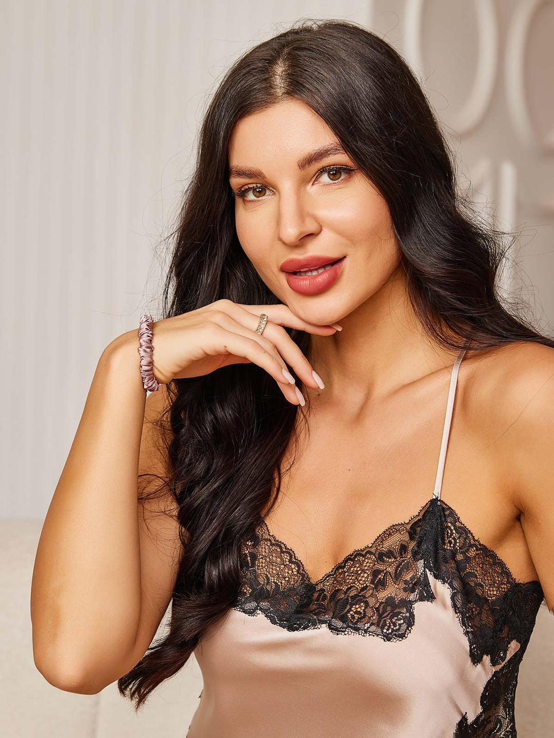 Arabelle - Delicate Stretch Design Women's Scrunchie