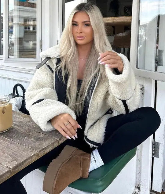 Ada - Elegant Relaxed Fit Winter Women's Coat