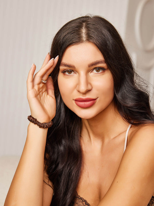 Arabelle - Delicate Stretch Design Women's Scrunchie