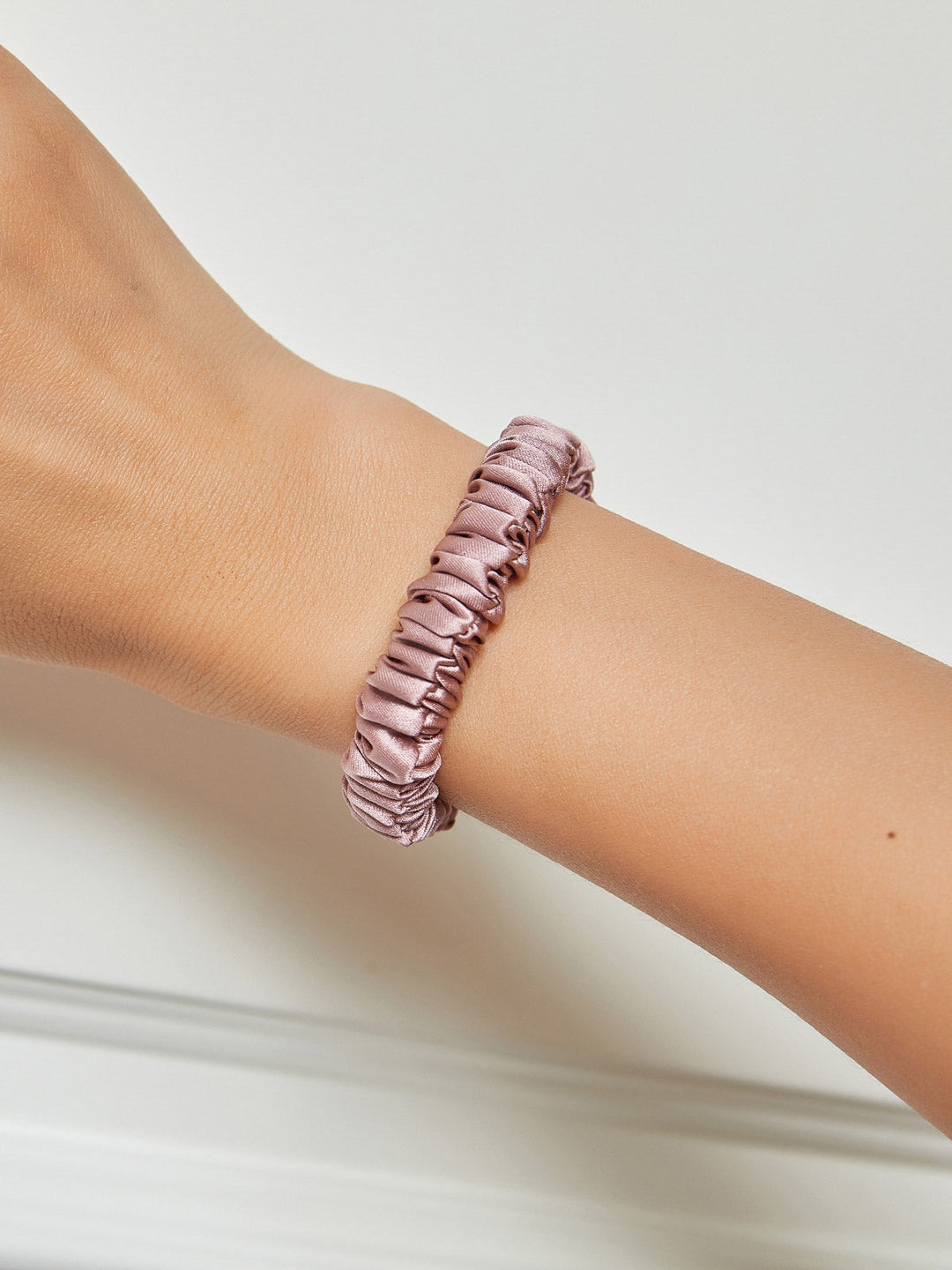 Arabelle - Delicate Stretch Design Women's Scrunchie