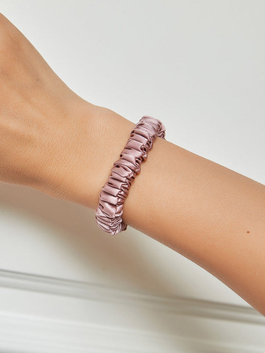 Arabelle - Delicate Stretch Design Women's Scrunchie